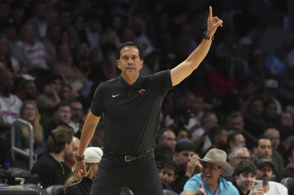 满了悬念与 满了悬念与