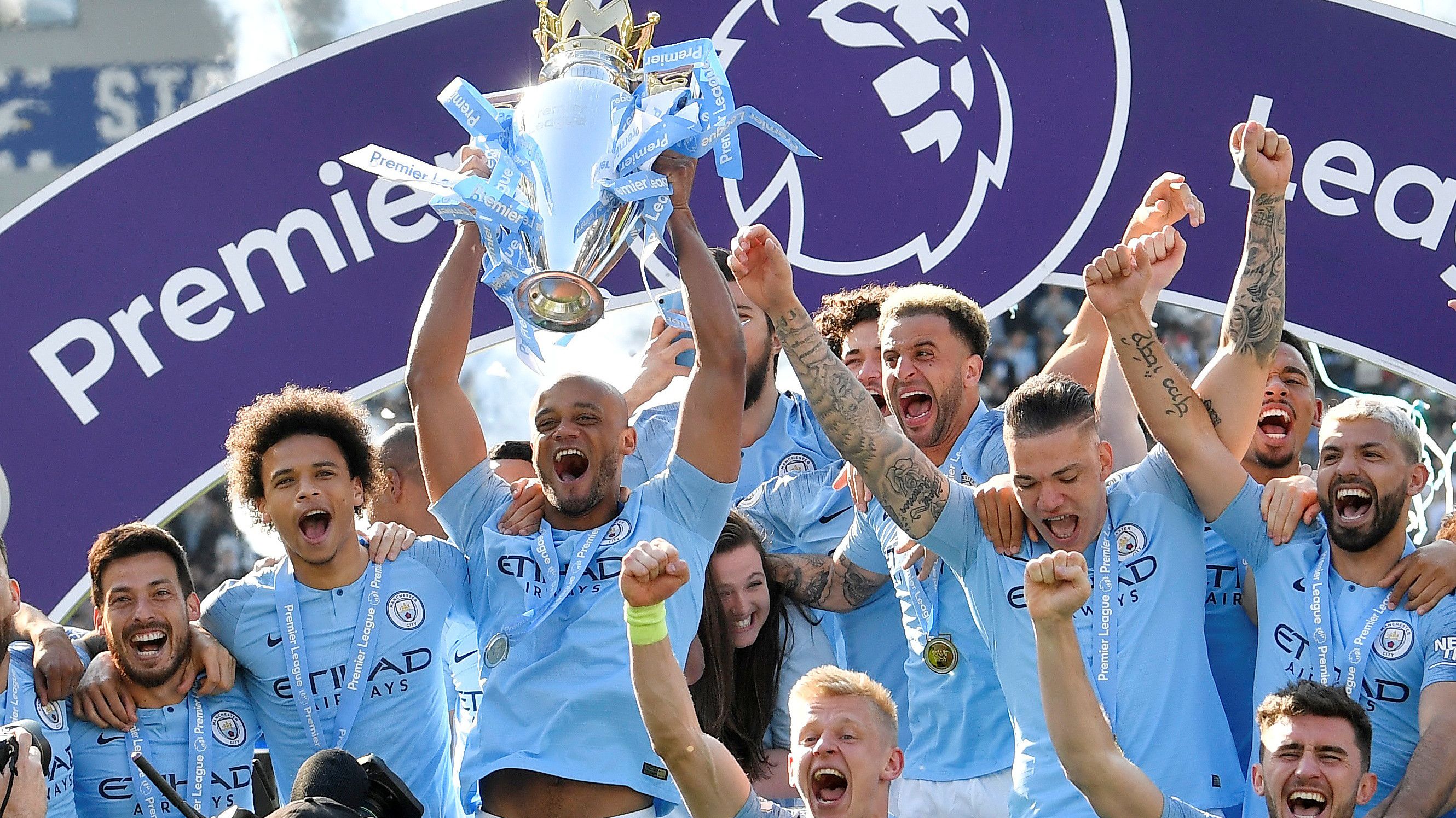 他依旧保持 他依旧保持